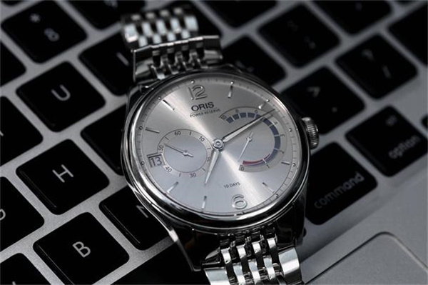 豪利时表扣拆卸方法